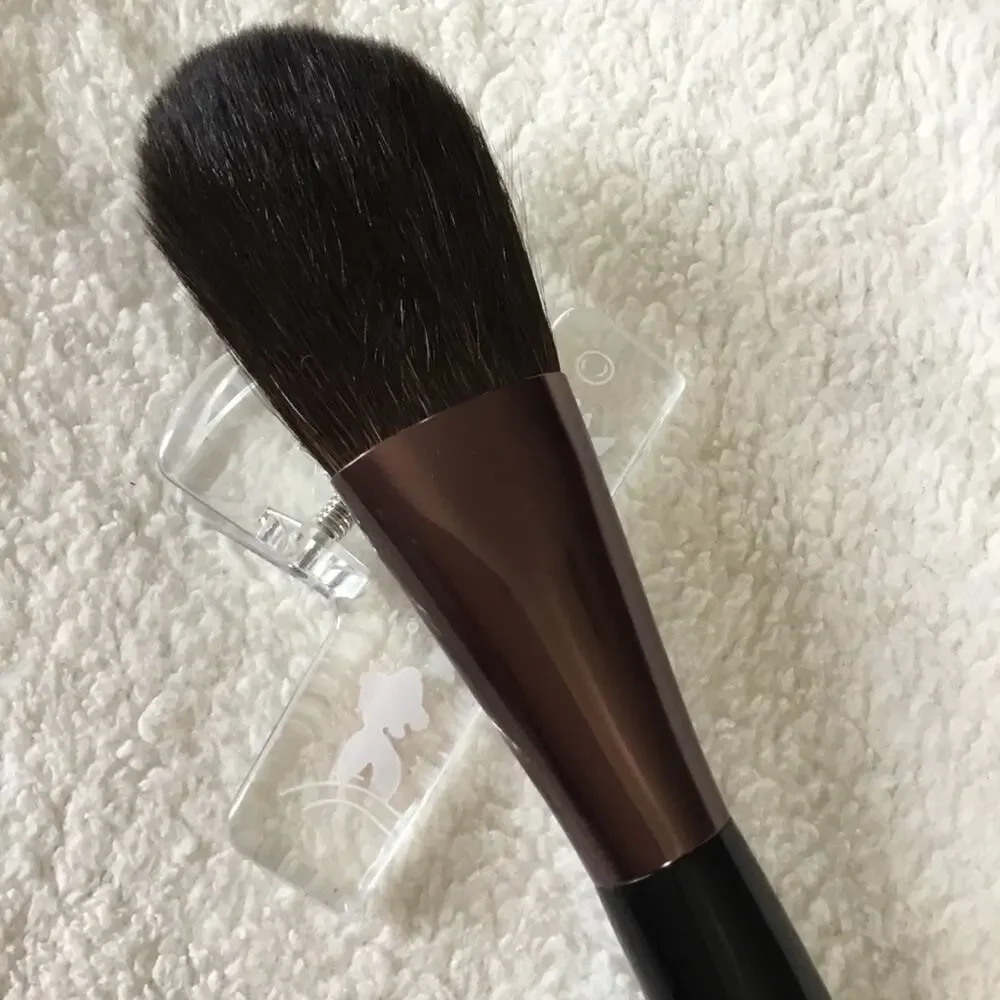 Shiseido Black Handle with Rose Metallic Ferrule Face Brush - Picture 7 of 16